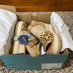 Toms wedge sandals, size 7. New.
